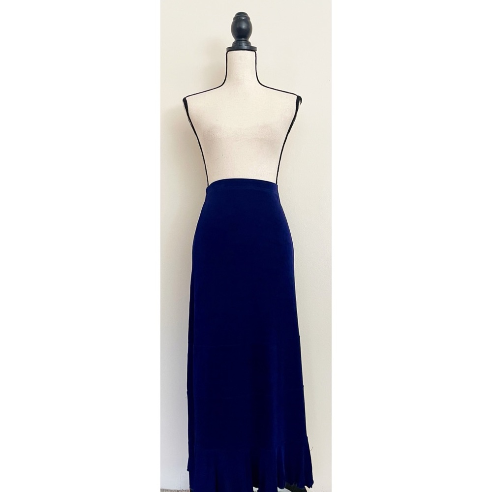 Jostar Non Iron Tier Skirt View 2